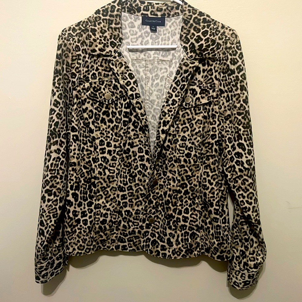 Charter club light weight leopard jacket. Size L